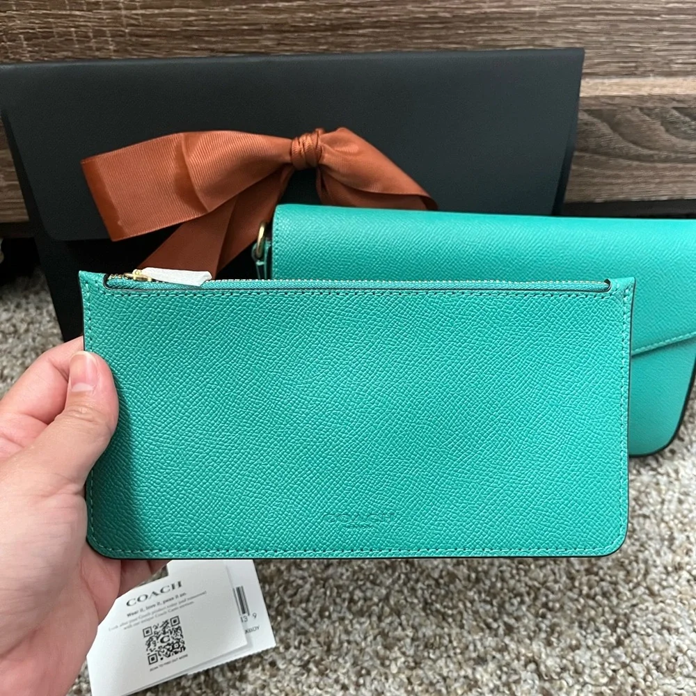 ❌SOLD❌ Coach Wyn Crossbody - Picture 7 of 13